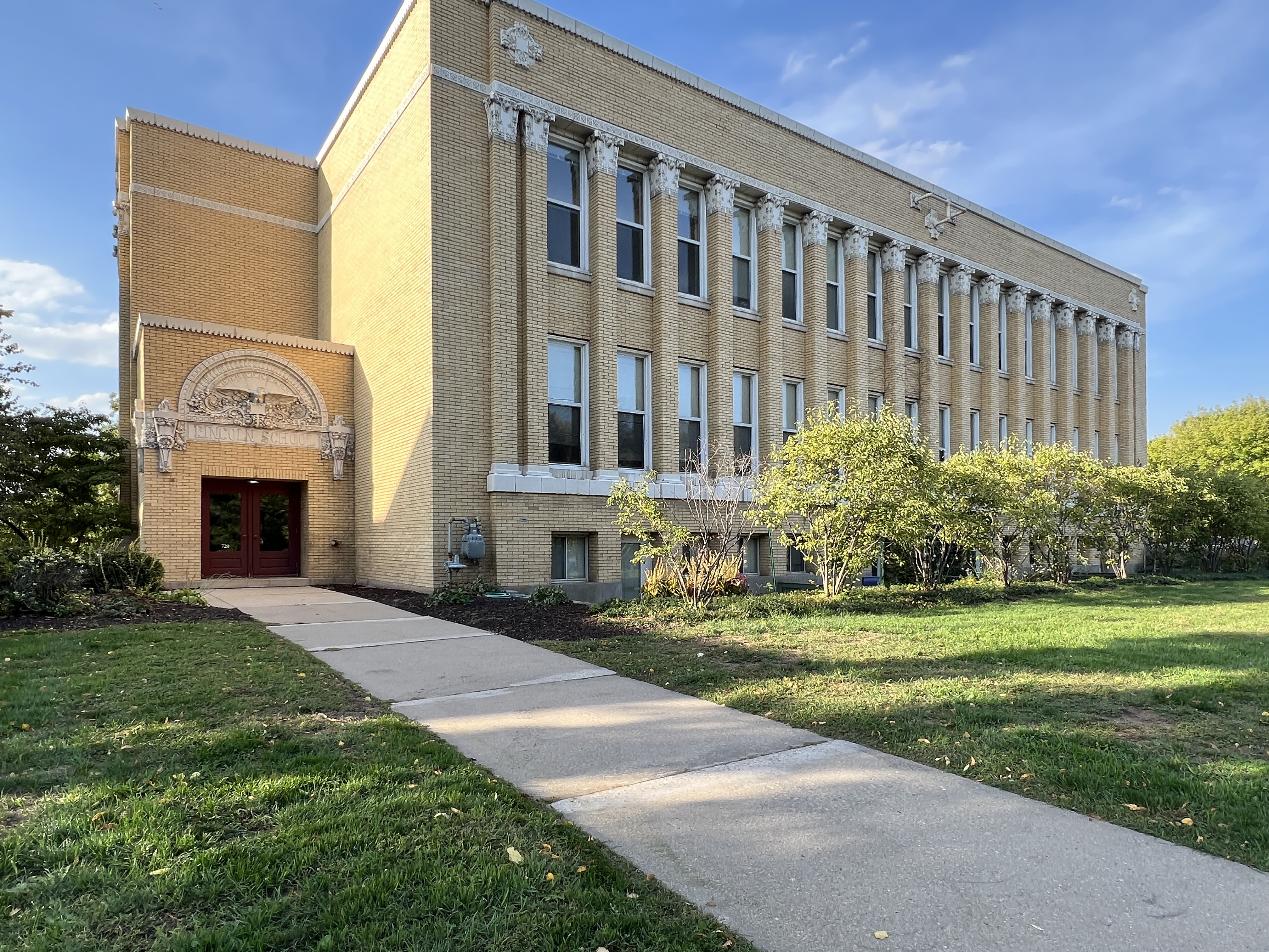 Lincoln School Exterior - West Entrance - 2023