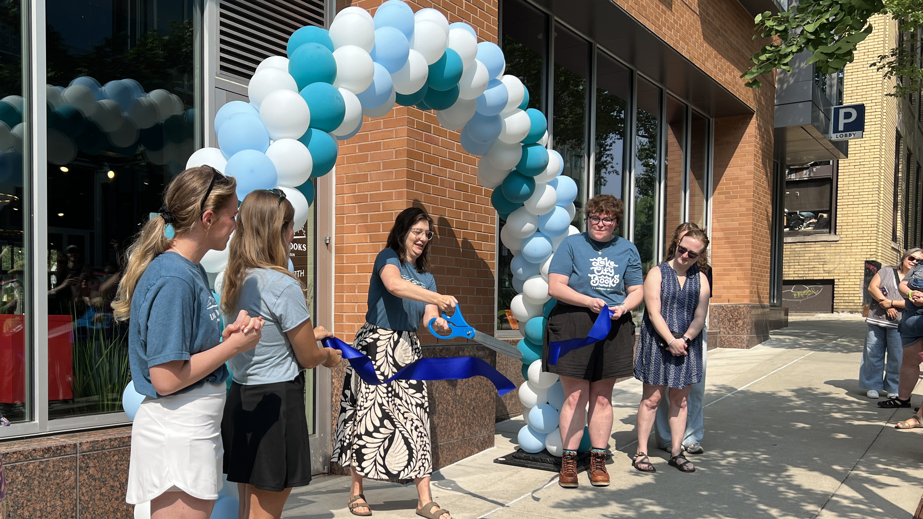 Lake City Books ribbon cutting in downtown Madison 