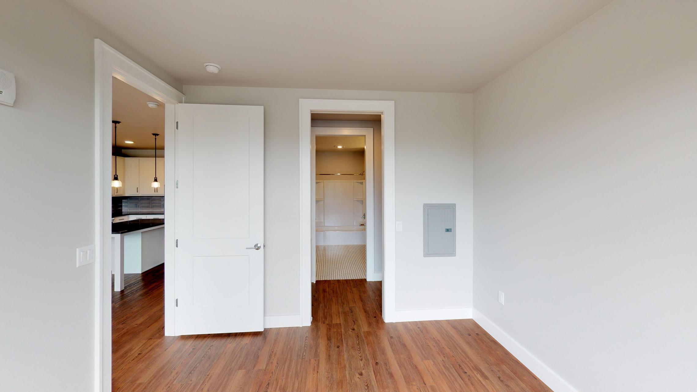 1722-Monroe-Apartment-313-One-Bedroom-Bathroom-Kitchen-Living-Sunny-Bright-Modern-Lifestyle-Cats-Dogs-Fitness-Terrace-Captiol-Madison-City-Upscale-Design