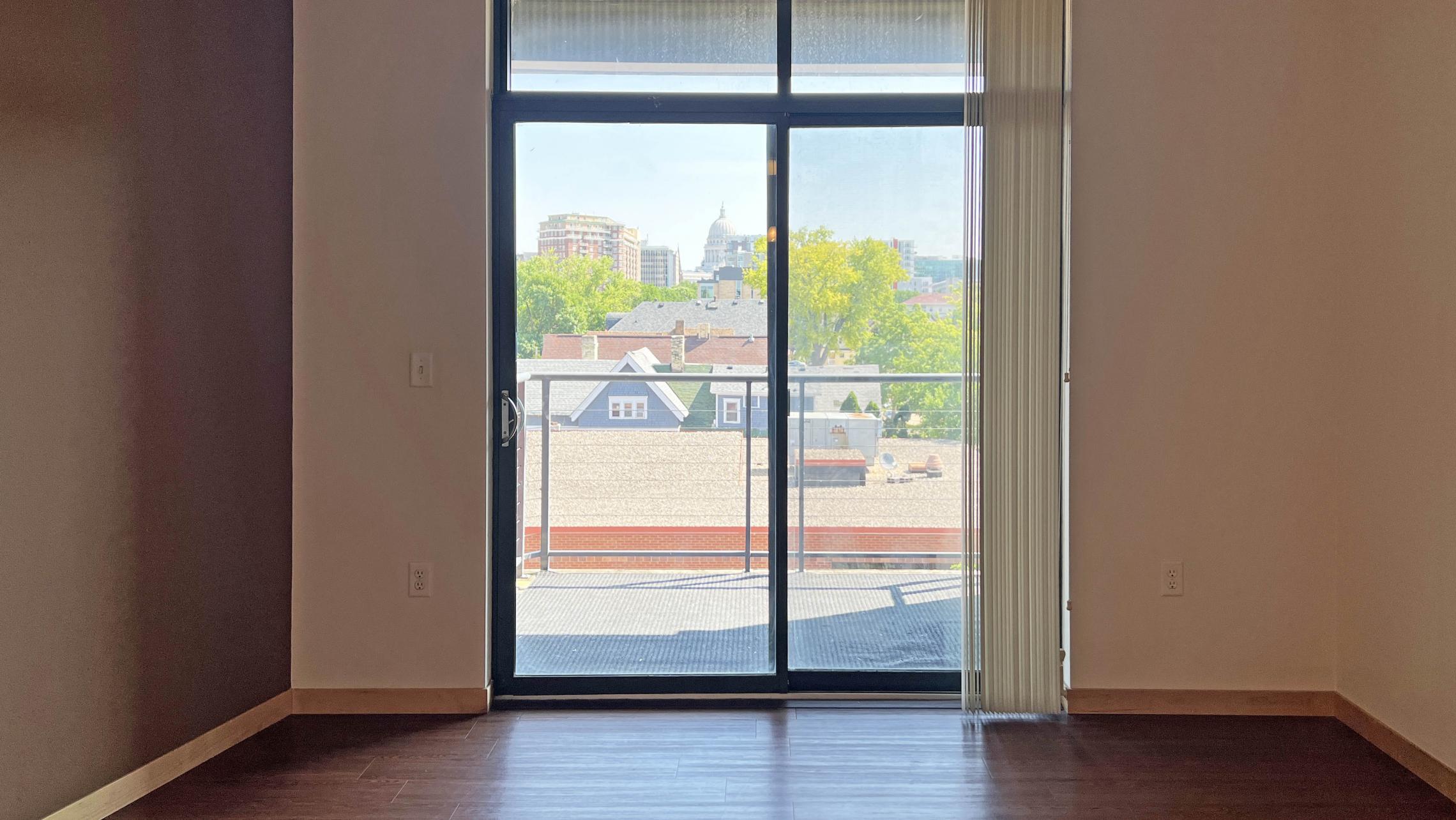 The-Depot-Apartment-1-411-One-Bedroom-Downtown-Madison-Capitol-View-Balcony-Lake-Cats-Fintess-Terrace-City-Living-Kithcen-Bathroom-Upscale