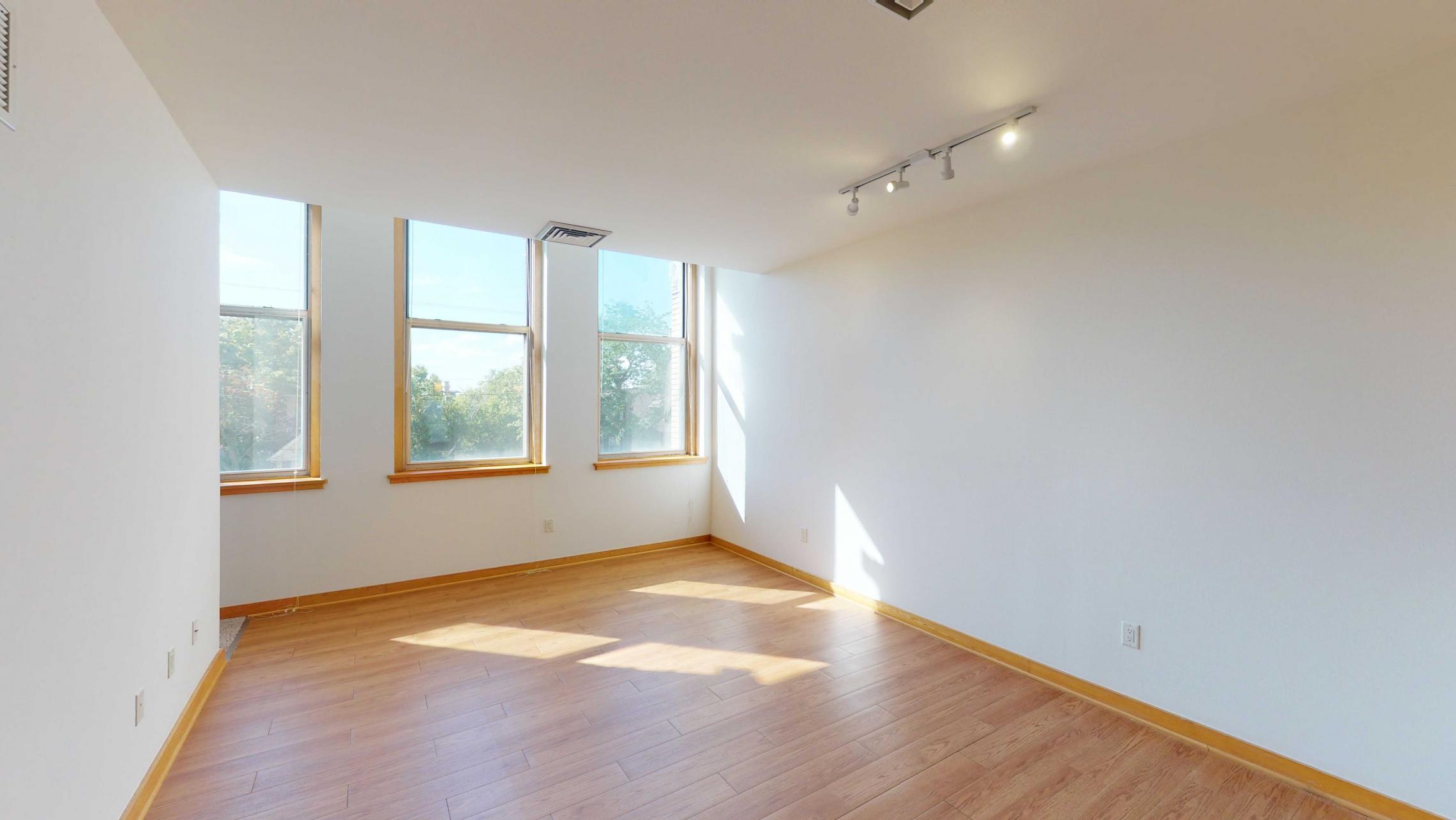 Lincoln School - Apartment 406 | Urban Land Interests