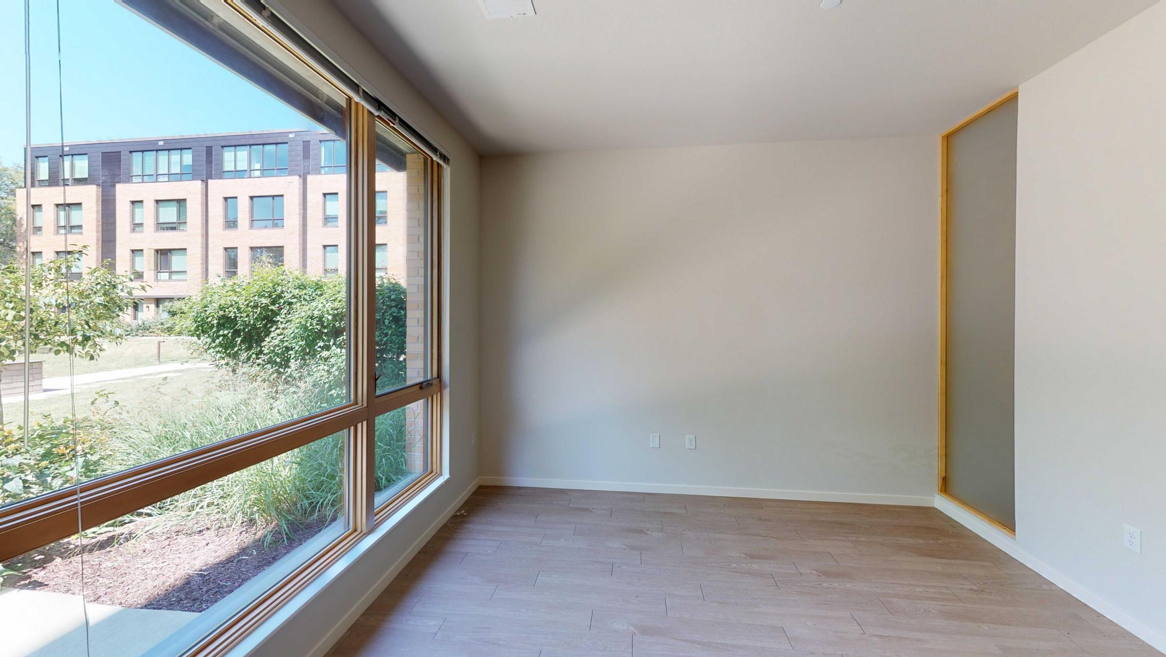 Quarter-Row-Yards-Apartment-108-One-Bedroom-Patio-Modern-Upscale-Fitness-Lounge-Courtyard-Downtown-Madison-View-Bike-Trail-Lifestyle-Lake-Monona