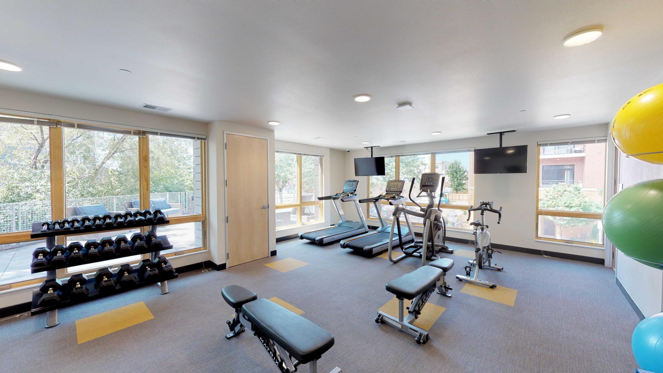Quarter-Row-Fitness-Center-Gym-Apartments-Downtown-Madison-Luxury-Upscale-Workout