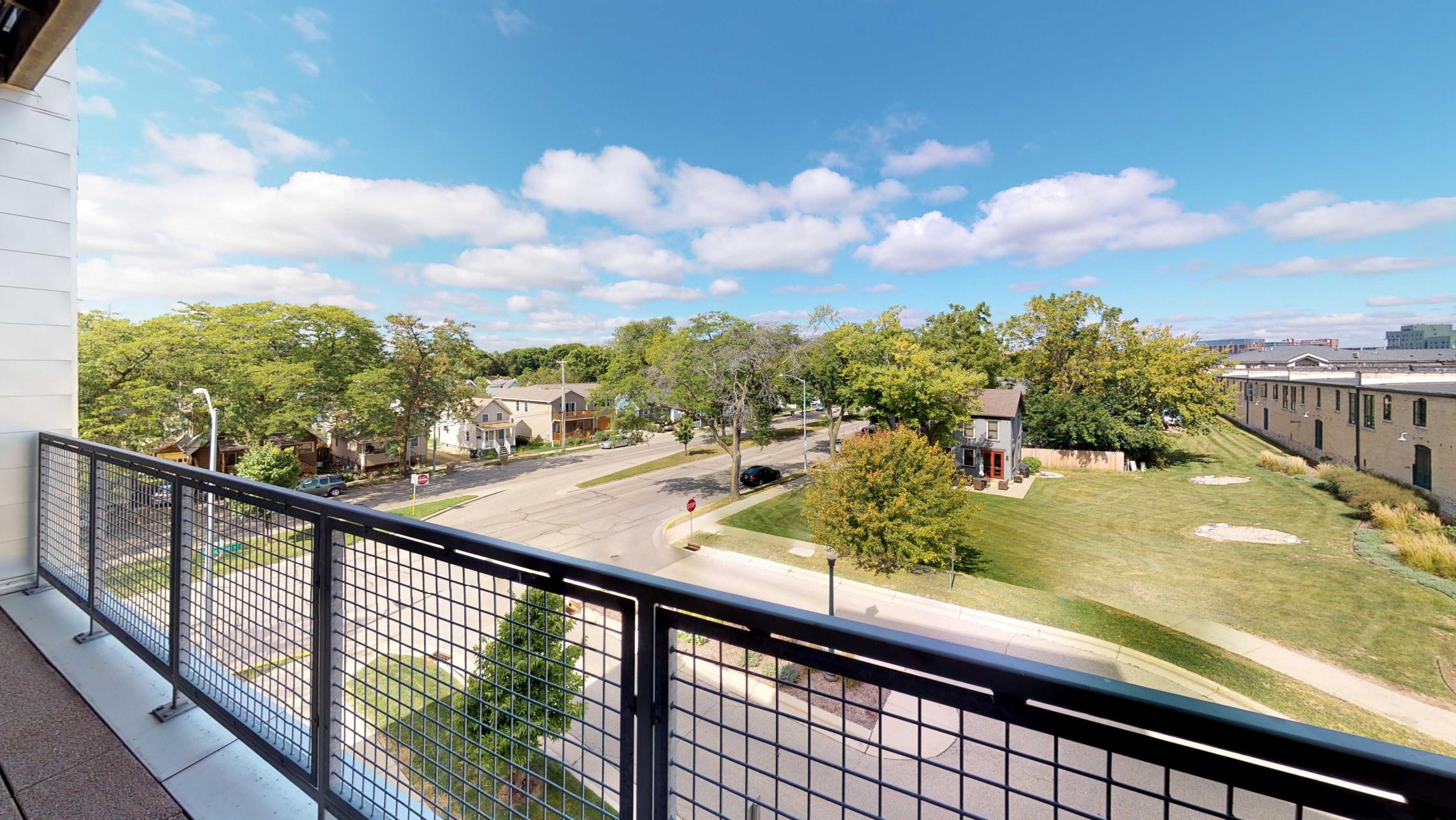 SEVEN27-Apartment-312-Modern-Upscale-Views-City-Downtown-Madison-Lake-Terrace-Balcony-Luxury.jpg