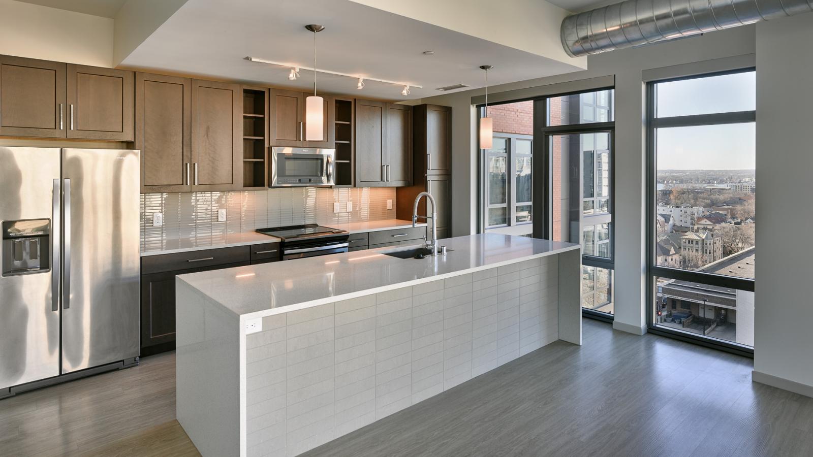 ULI The Pressman Kitchen Stainless Appliances, Quartz Countertops