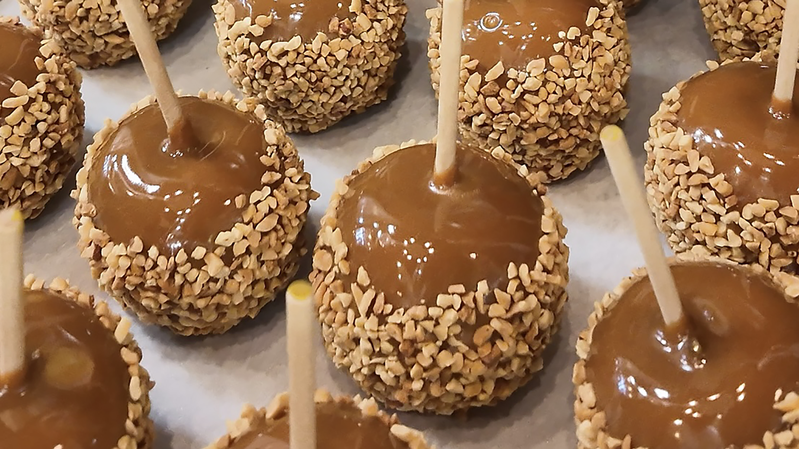 Resident Benefit Kilwins Chocolate and Ice Cream Shop on State 