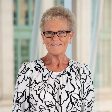 Wendy Arnett employee headshot 