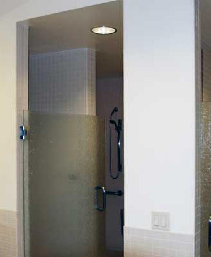 ULI Block89 - Locker Room with Showers